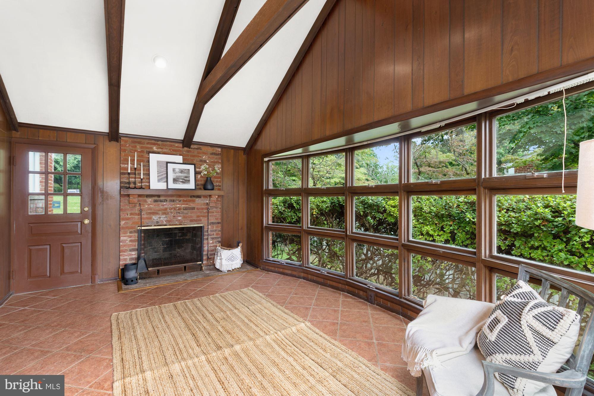 314 Burnt Mills Avenue Silver Spring, MD 20901 - Photo 12 of 29 Main Level - Sunroom