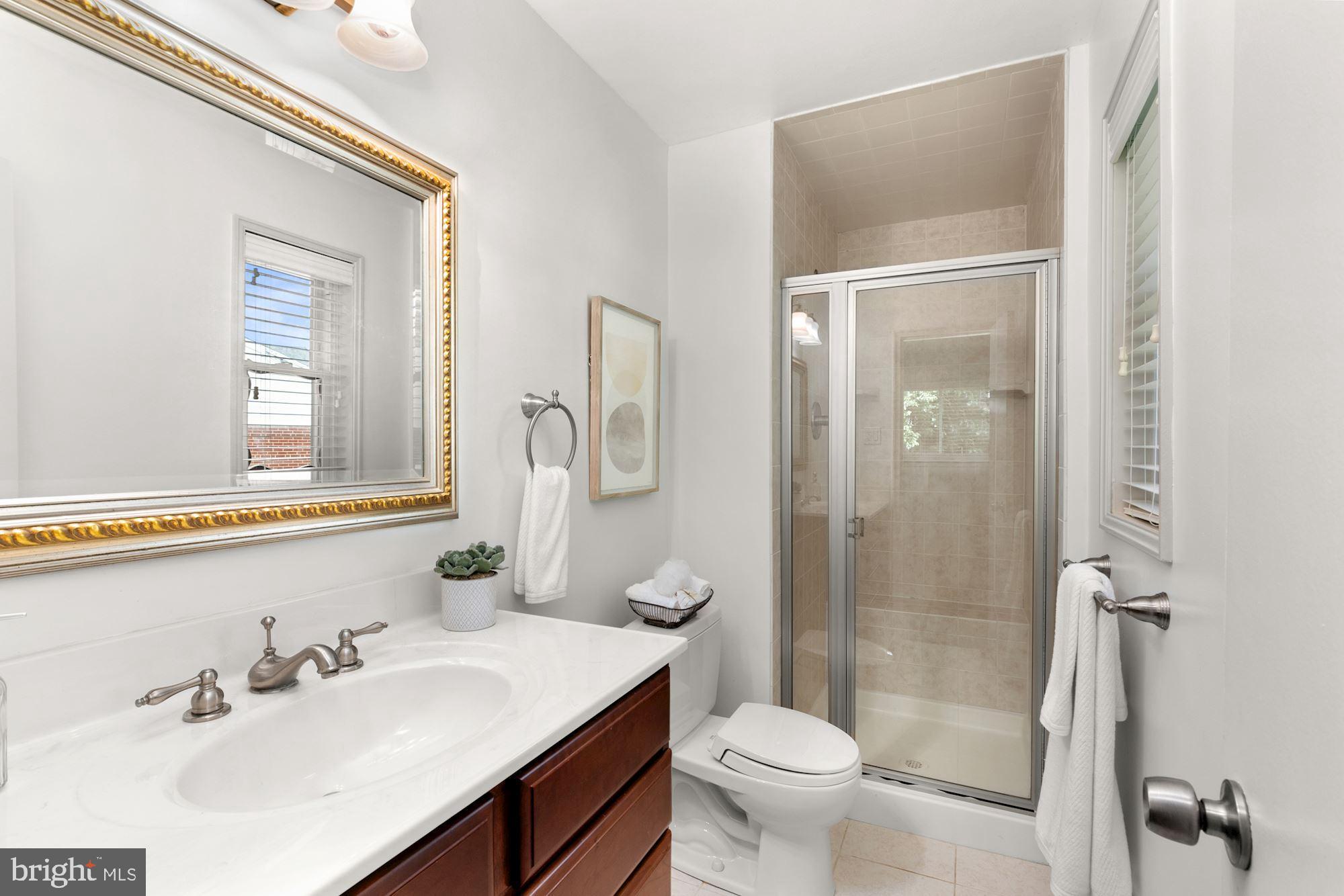 314 Burnt Mills Avenue Silver Spring, MD 20901 - Photo 16 of 29 Upper Level - Primary Bath