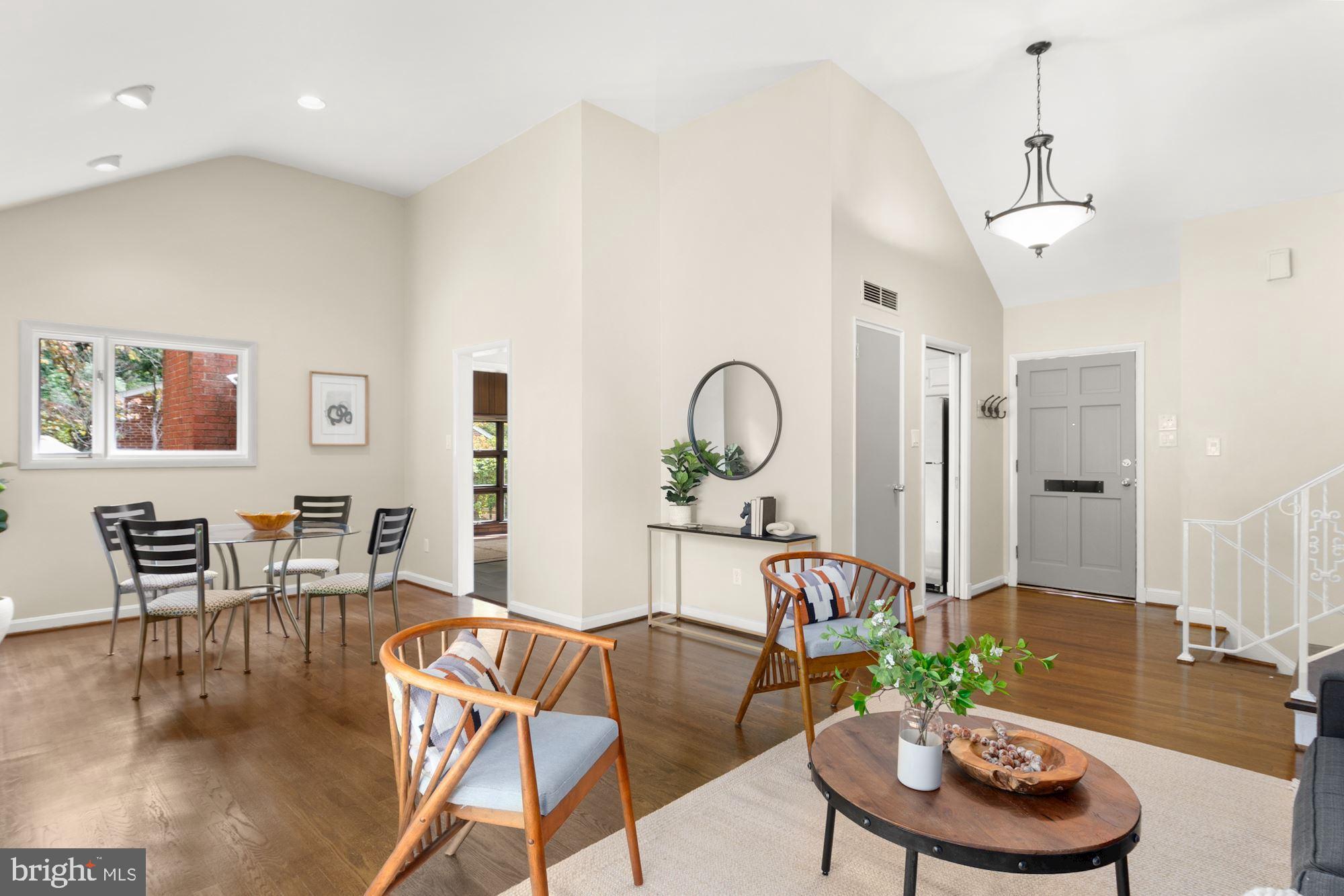 Main Level - Living Room