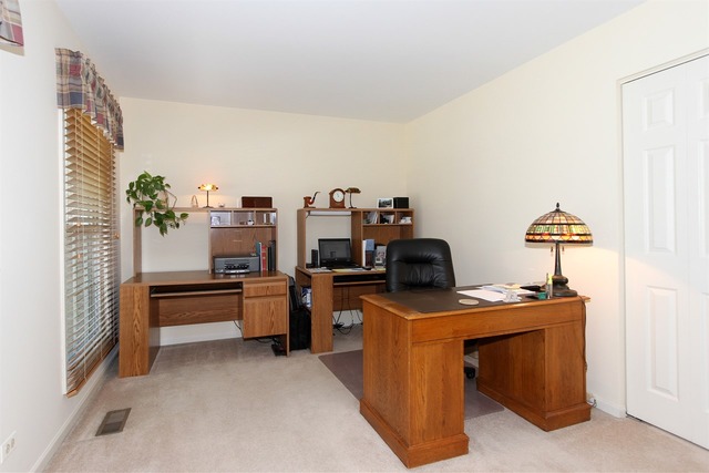 1411 Steeplechase Road Bartlett, IL 60103 - Photo 17 of 24