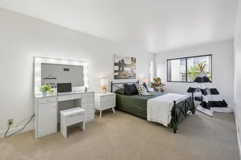 a view of entryway and hall