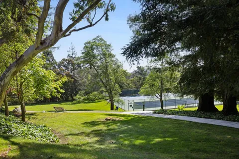 $1,449,000 | 18 Tollridge Court, San Mateo, CA 94402