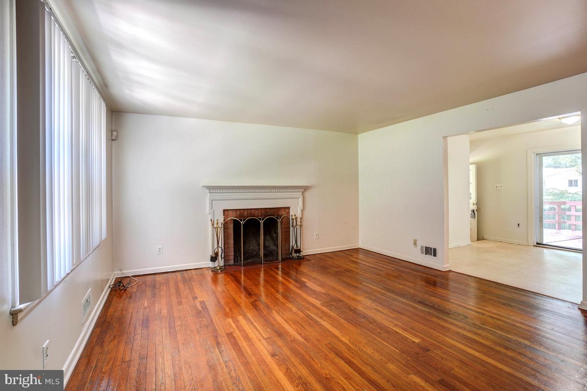 905 Fairland Road Silver Spring, MD 20904 - Photo 4 of 24