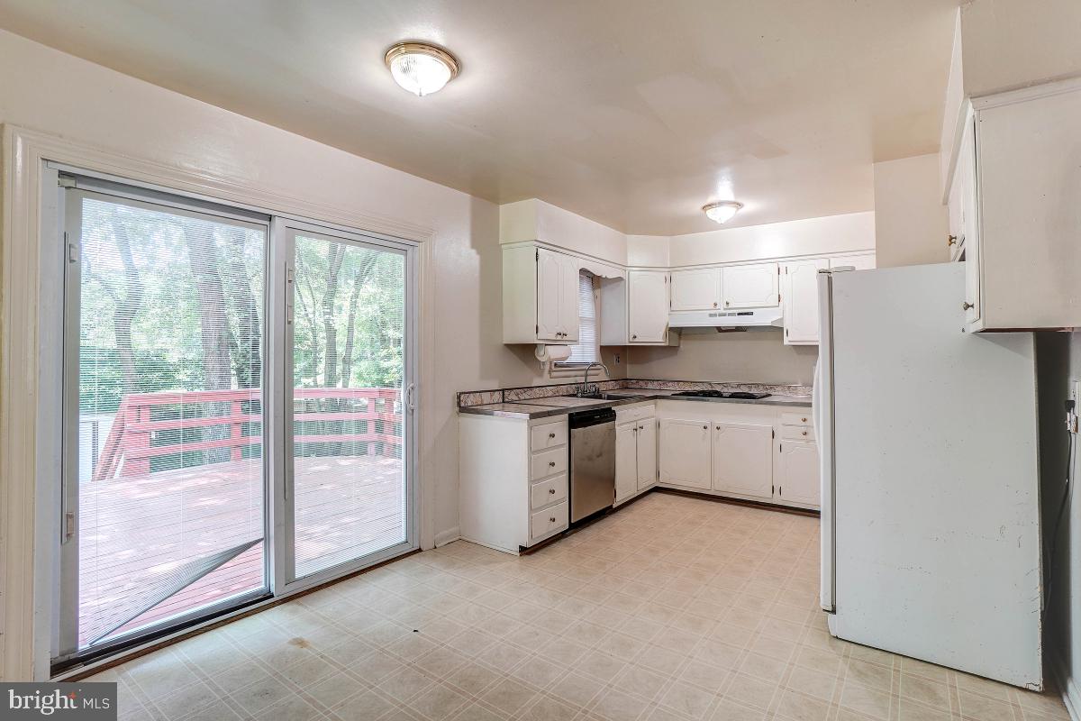 905 Fairland Road Silver Spring, MD 20904 - Photo 6 of 24
