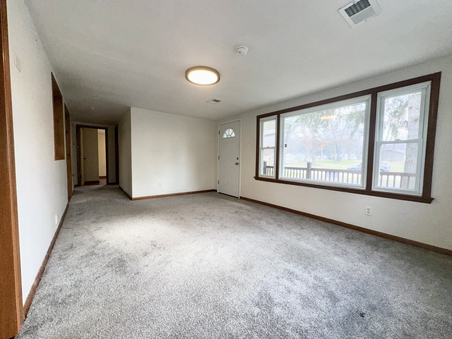 402 Trout Street Wilmington, IL 60481 - Photo 6 of 20