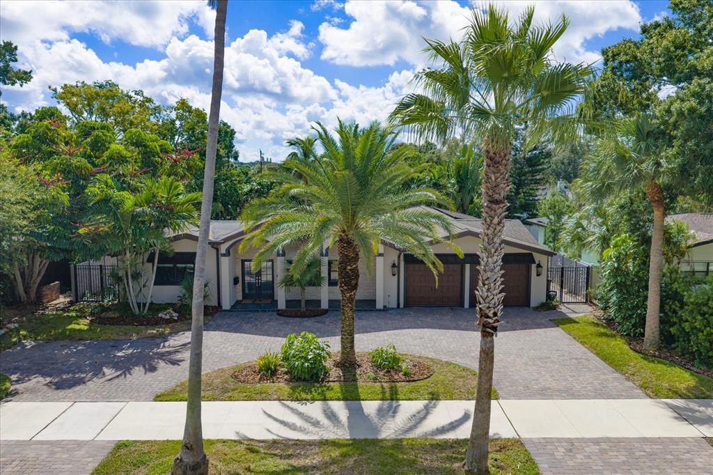 1621 Indian Rocks Road Belleair, FL 33756 - Photo 2 of 59 Gallery Image 2