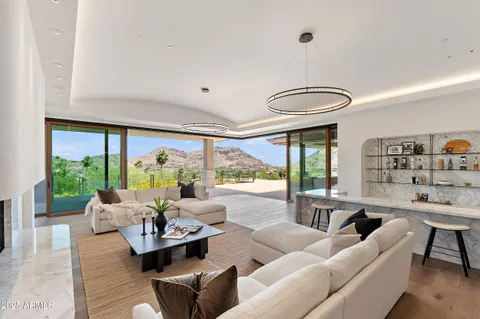 $8,445,000 | 4536 East Foothill Drive, Paradise Valley, AZ 85253