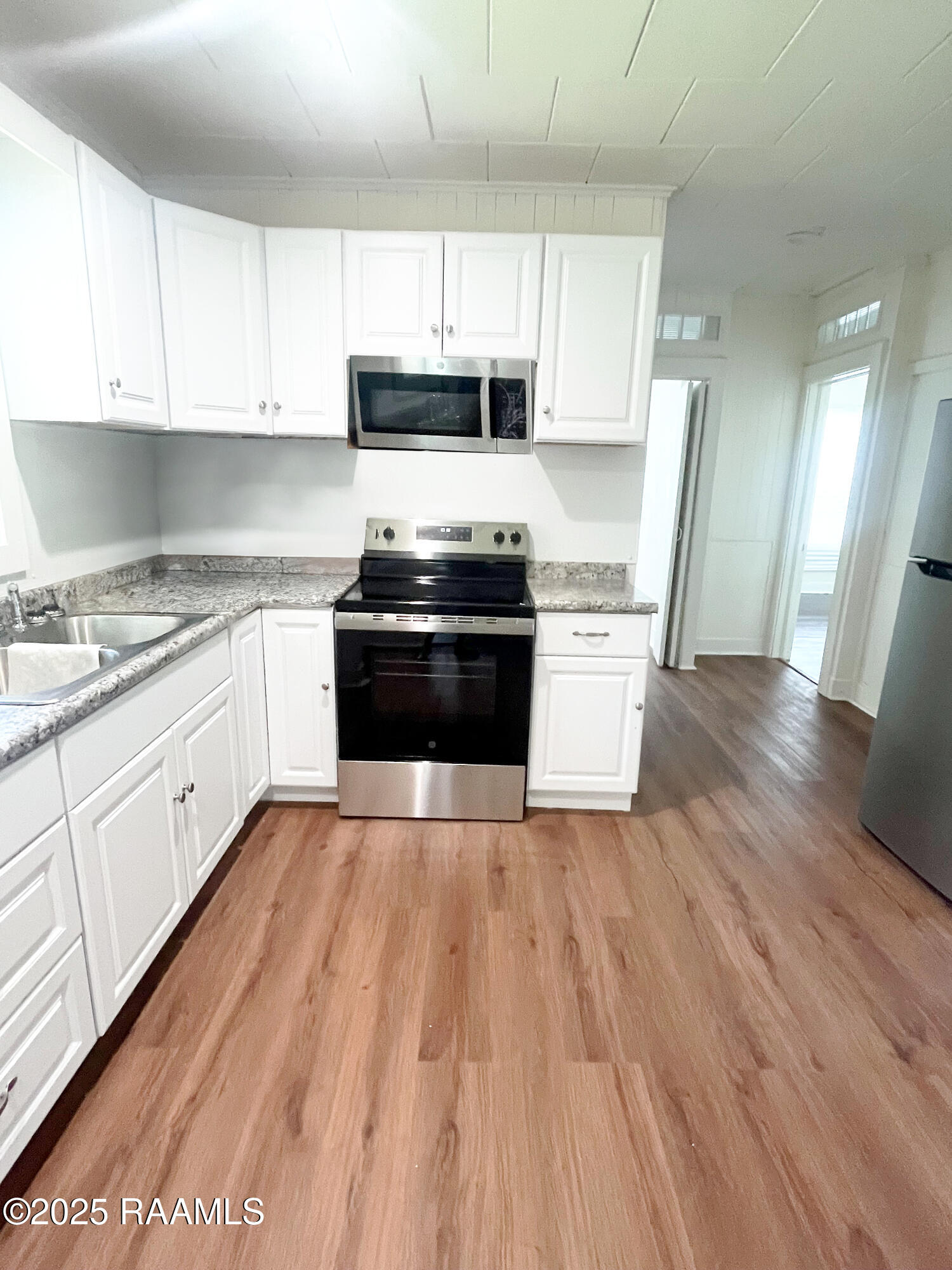2029 3rd Street Lake Charles, LA 70601 - Photo 3 of 14 3rd kitchent