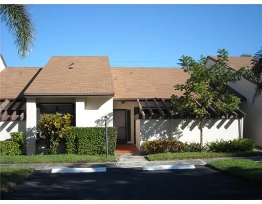 3552 Wash Road, Unit B Lake Worth, FL 33467 - Photo 1 of 10 Primary Photo