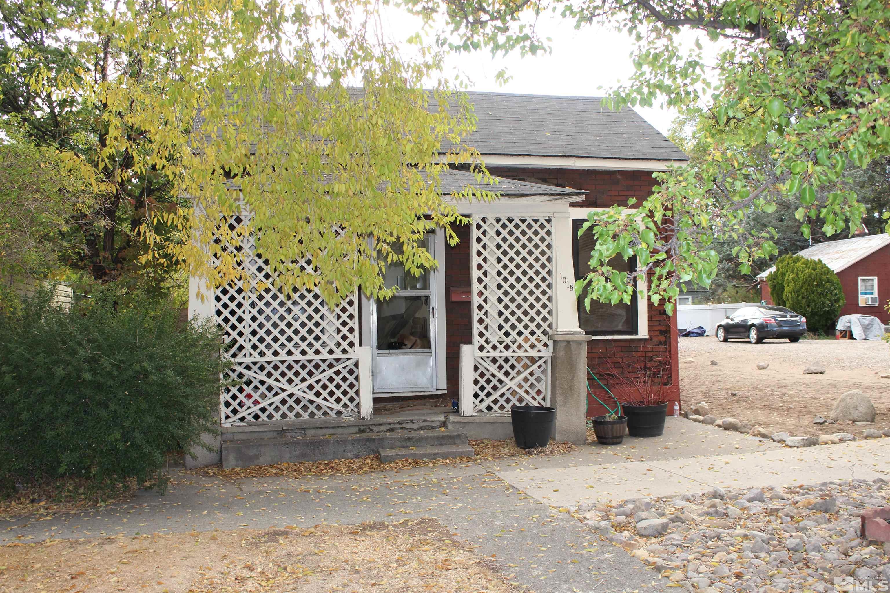 1015 Washington Street Reno, NV 89503 - Photo 4 of 24 Photo 4