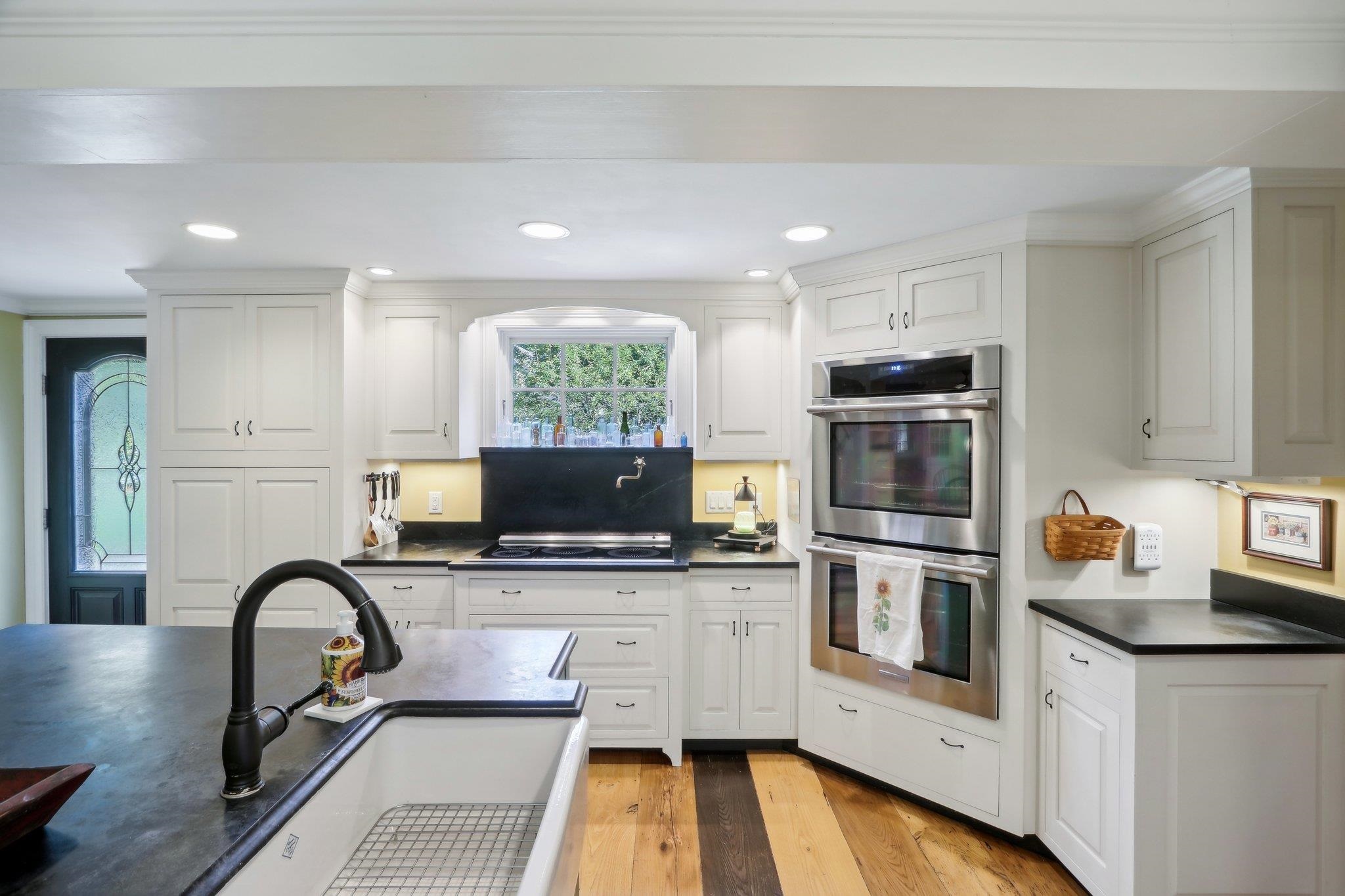 5 Nesmith Street Derry, NH 03038 - Photo 12 of 30