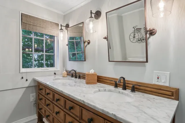 $734,900 | 5 Nesmith Street, Derry, NH 03038