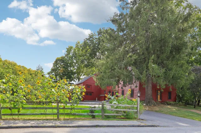 $734,900 | 5 Nesmith Street, Derry, NH 03038