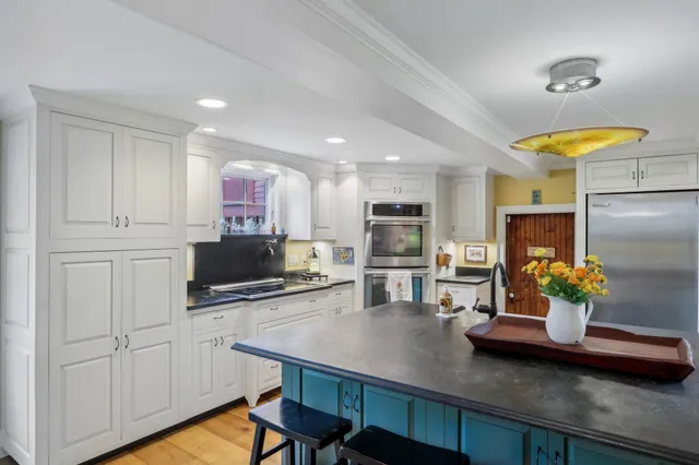 $734,900 | 5 Nesmith Street, Derry, NH 03038