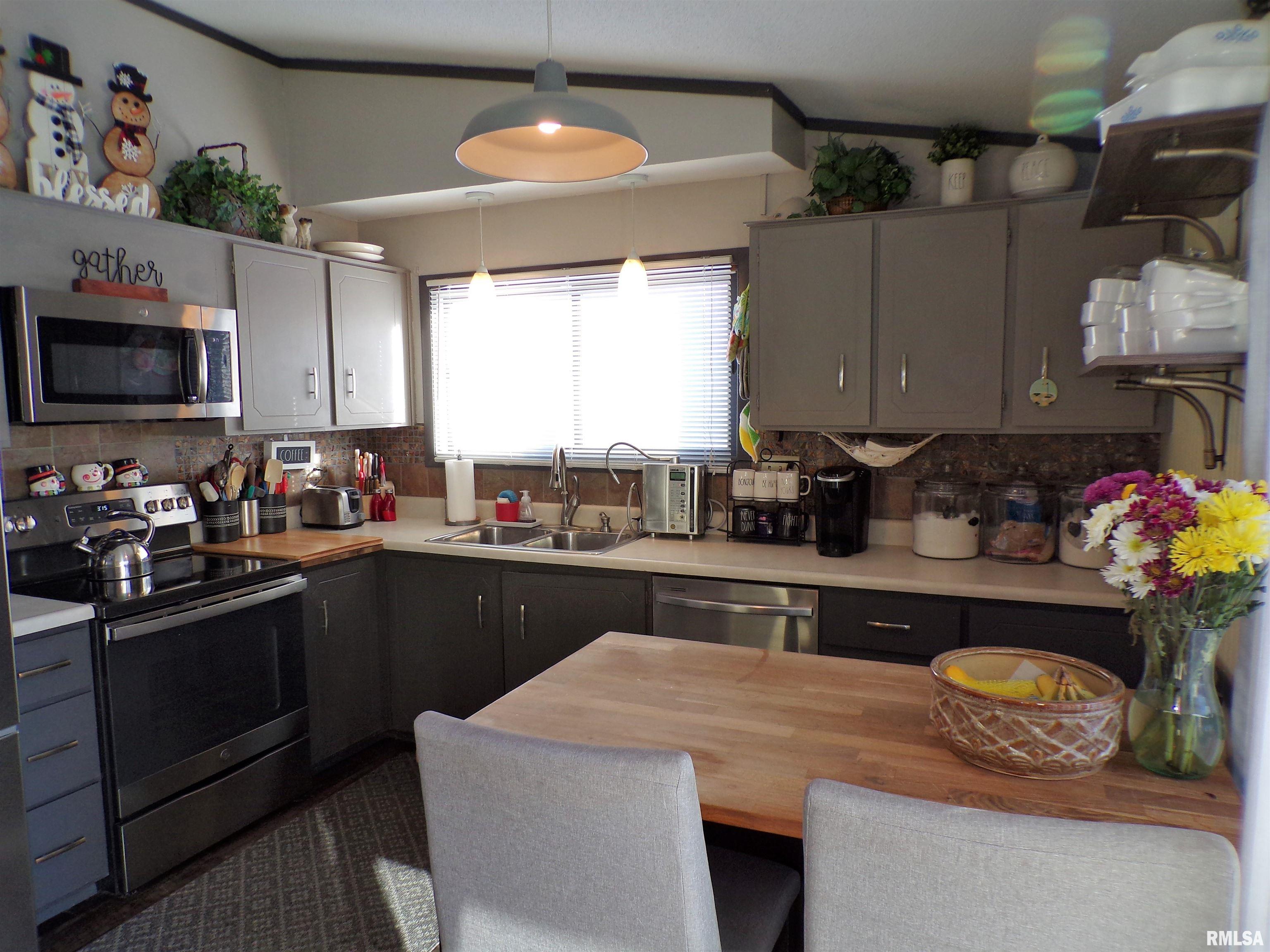 36 Forest View Road Dahinda, IL 61428 - Photo 9 of 36