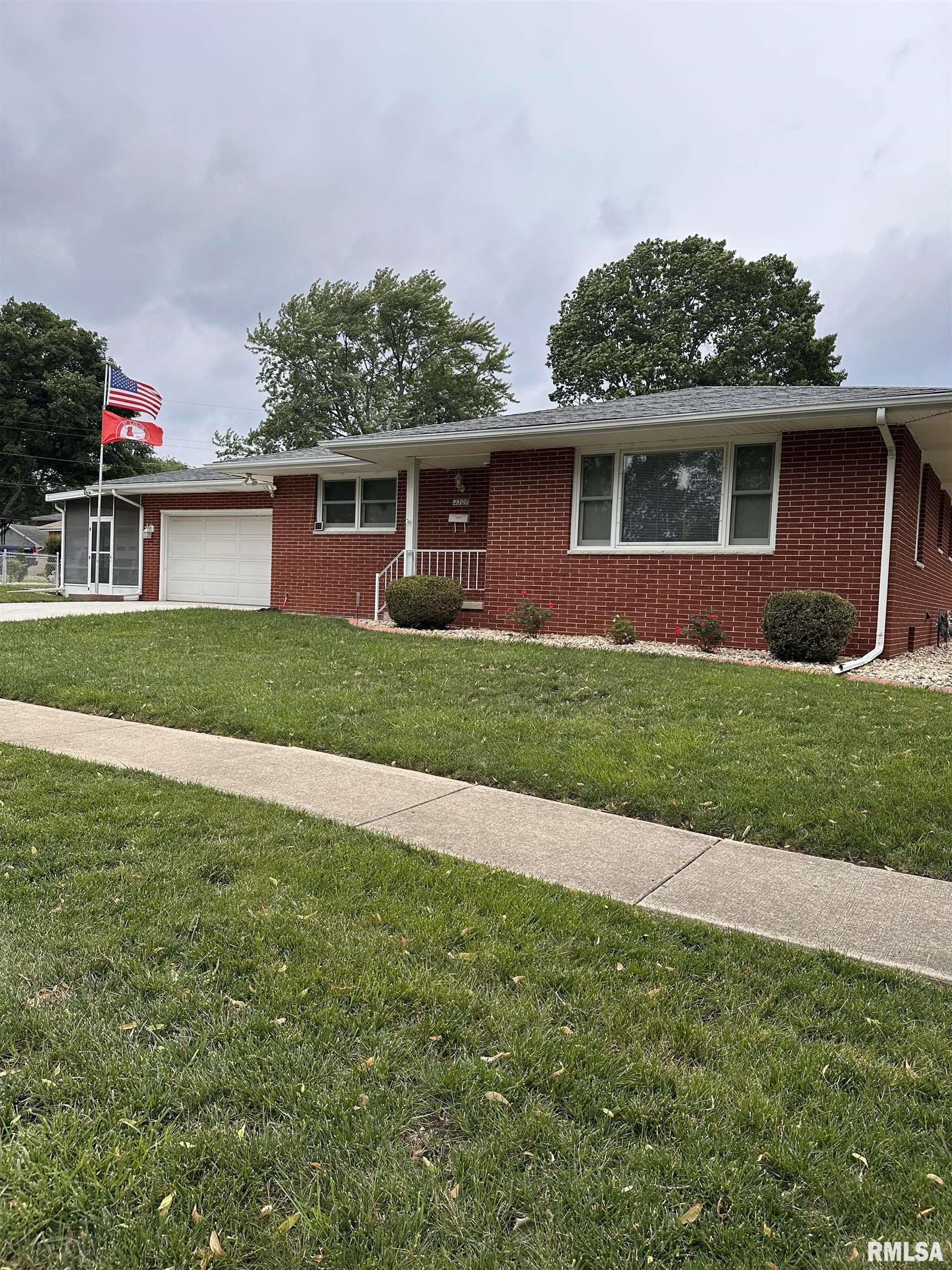 2309 East Griffiths Avenue Springfield, IL 62702 - Photo 5 of 35