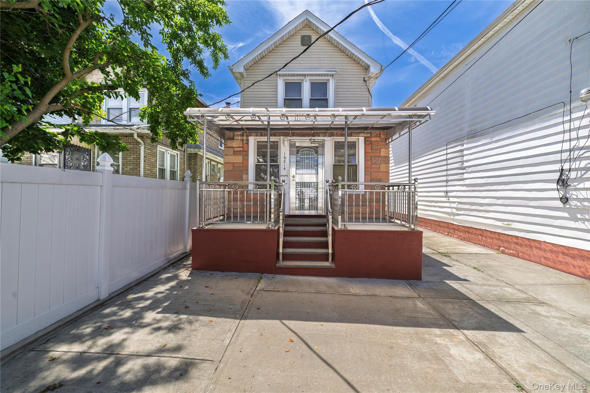 168-14 110th Road Queens, NY 11433 - Photo 1 of 18