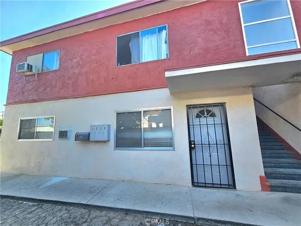 $2,300 | 1651 East 42nd Street, Unit 1, Los Angeles, CA 90011
