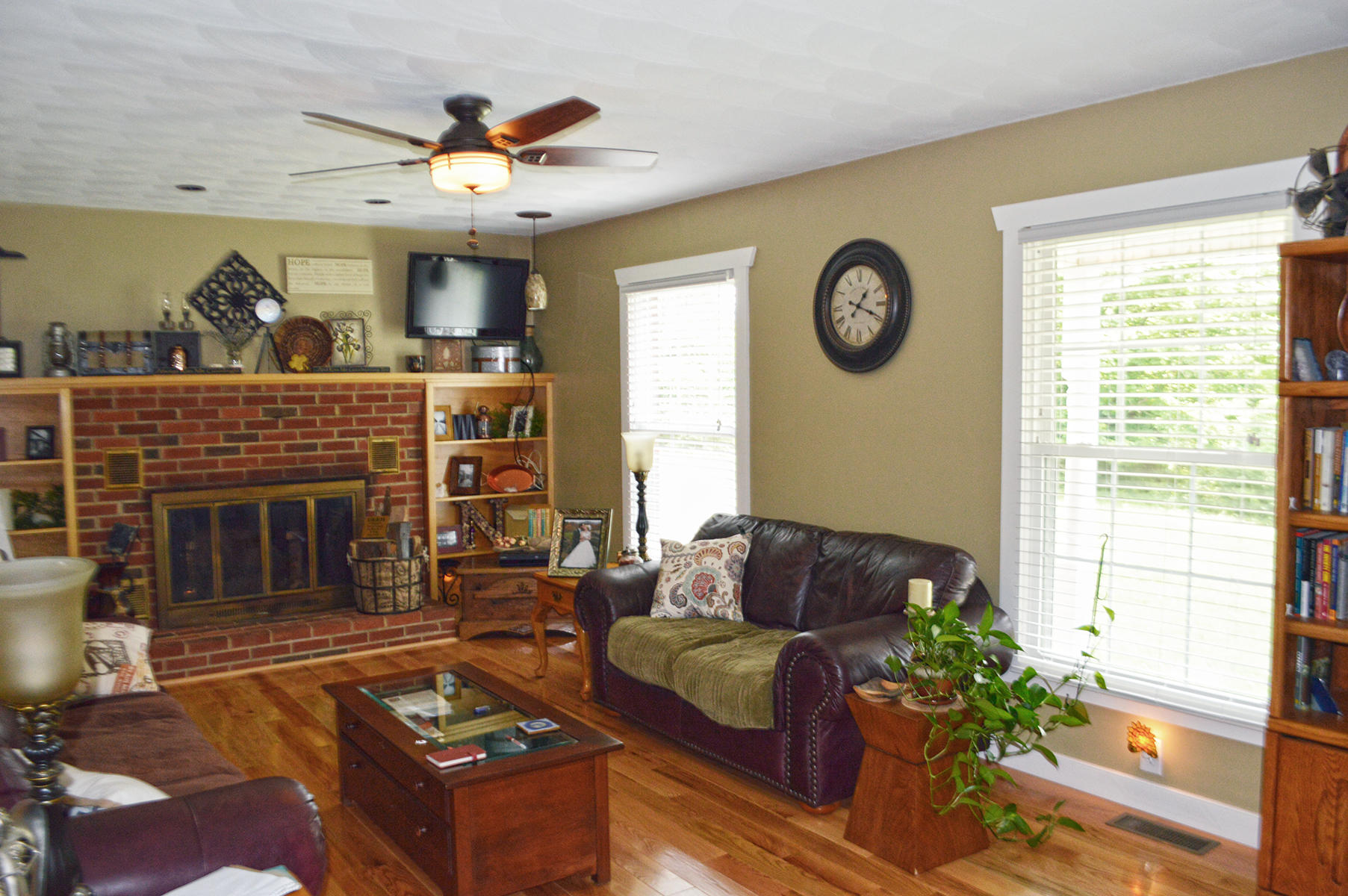 1821 Garlick Road Elliston, VA 24087 - Photo 9 of 23 d_Living Room 2