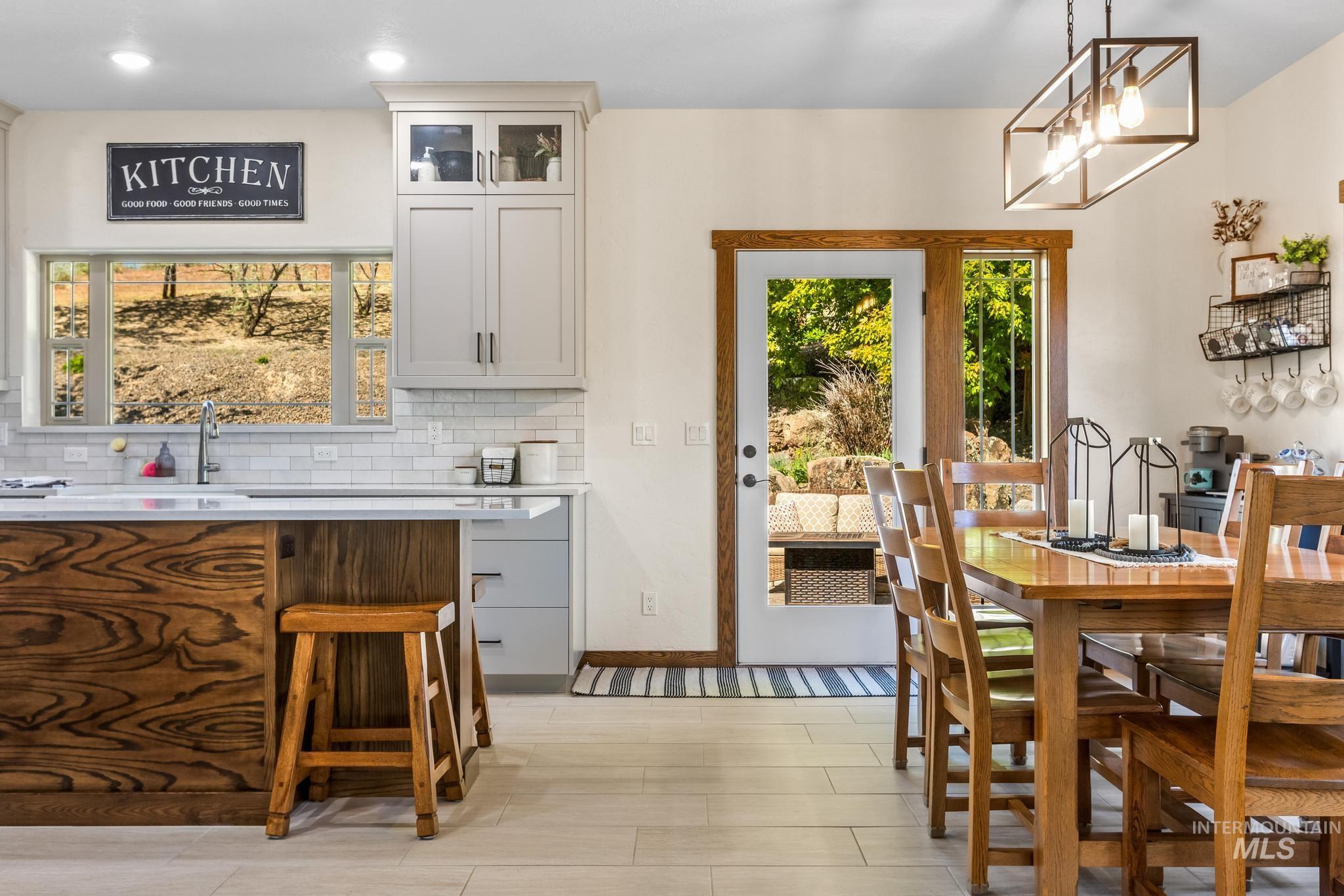 2140 Valley View Drive Weiser, ID 83672 - Photo 12 of 46