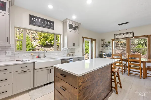 $899,900 | 2140 Valley View Drive, Weiser, ID 83672