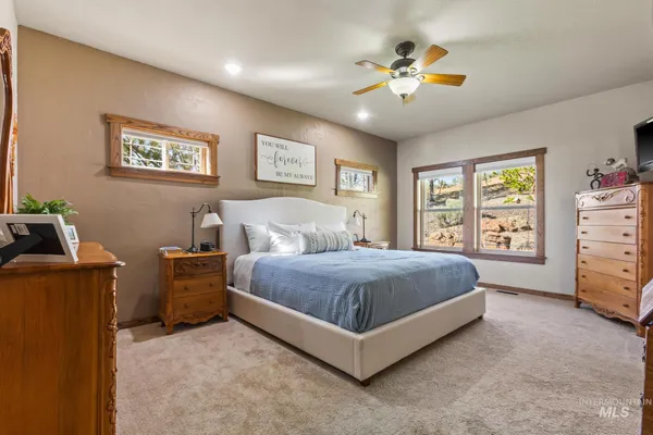 $899,900 | 2140 Valley View Drive, Weiser, ID 83672