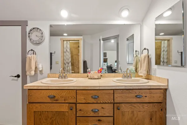 $899,900 | 2140 Valley View Drive, Weiser, ID 83672