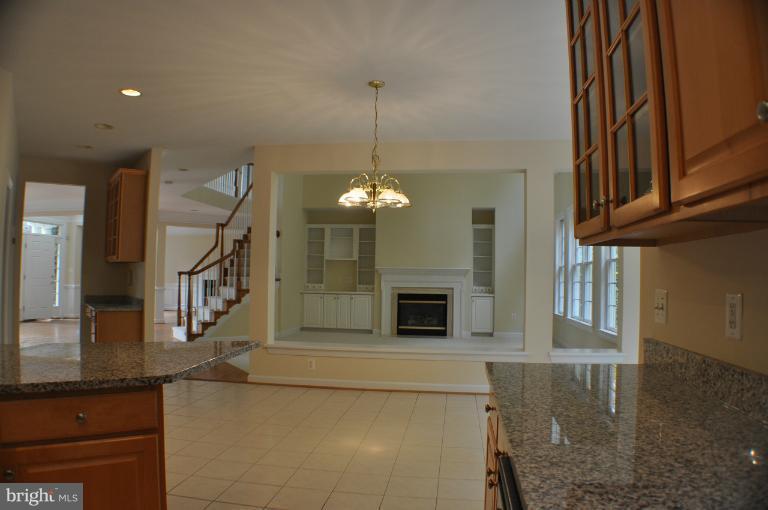 7420 Spring Summit Road Springfield, VA 22150 - Photo 3 of 30 Kitchen Opens to FR, Large Table Area