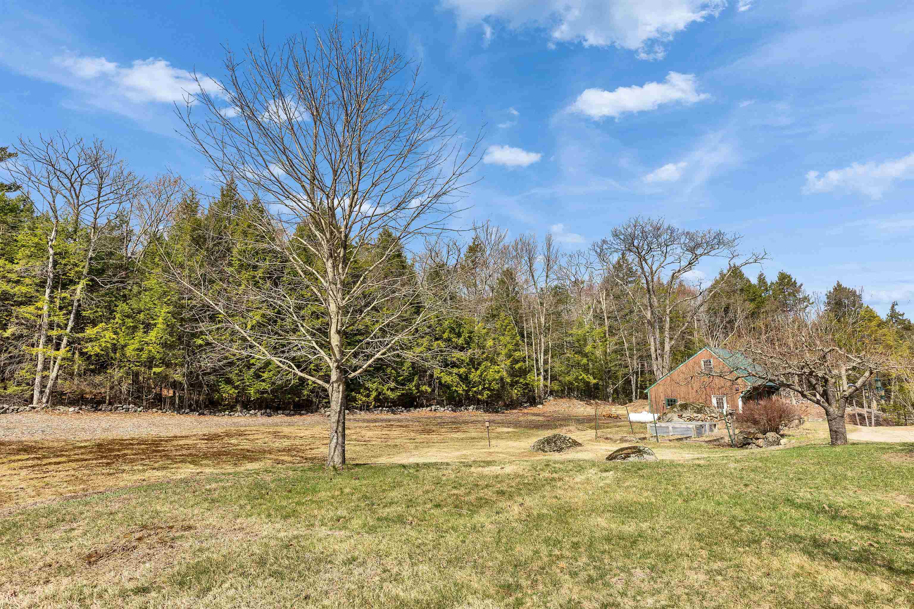 41 Lee Farm Road Hancock, NH 03449 - Photo 5 of 40