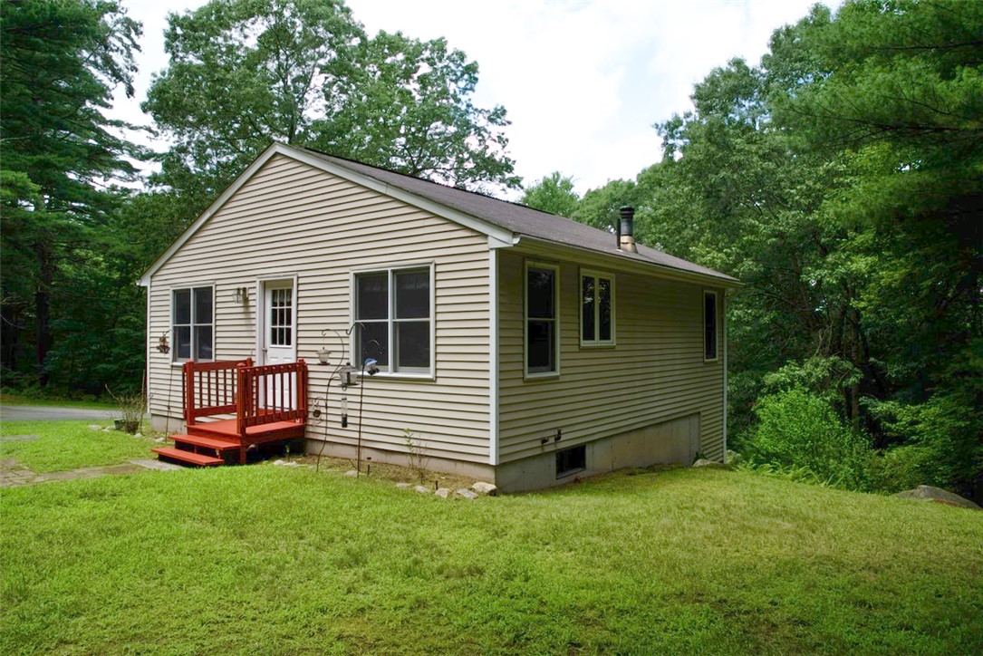 52 Hope Furnace Road Coventry, RI 02816 - Photo 3 of 21