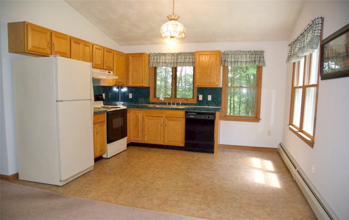 52 Hope Furnace Road Coventry, RI 02816 - Photo 5 of 21