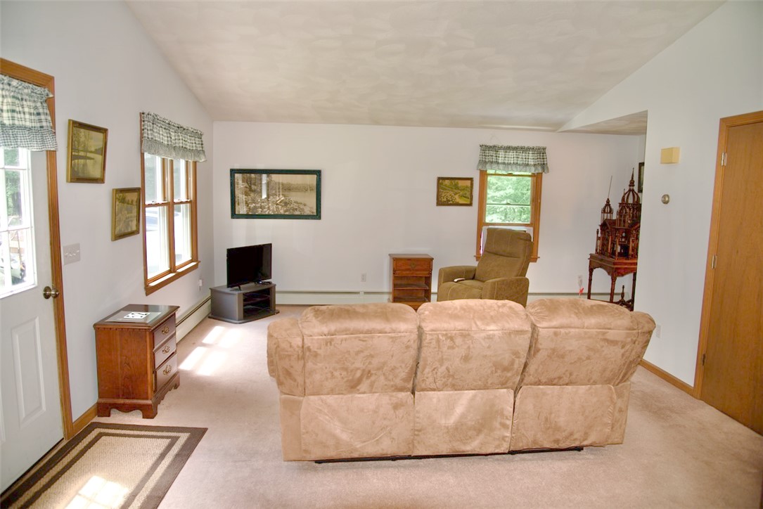 52 Hope Furnace Road Coventry, RI 02816 - Photo 7 of 21