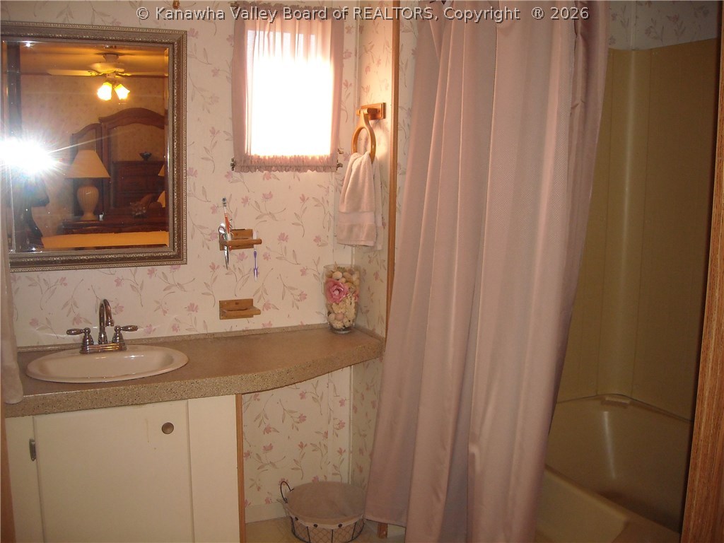 190 Middle Branch Road Elkview, WV 25071 - Photo 11 of 19 Gallery Image 11