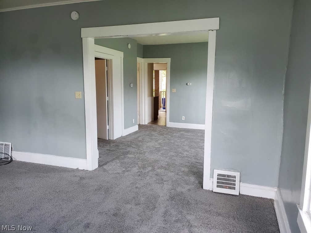 4429 Warner Road Cleveland, OH 44105 - Photo 4 of 6