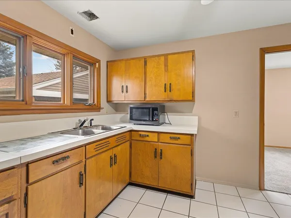 $179,000 | 324 Fairview Boulevard, Rockford, IL 61107