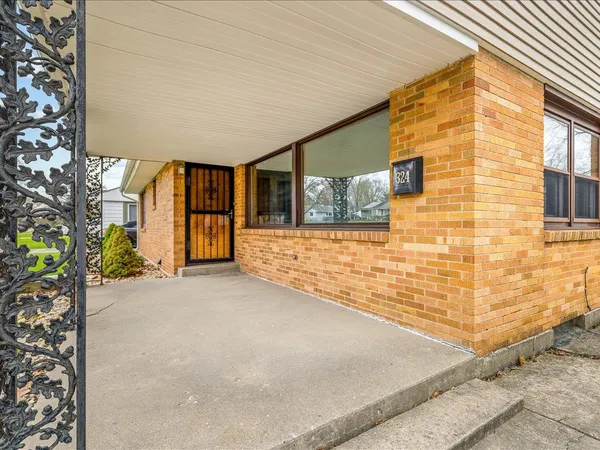 $179,000 | 324 Fairview Boulevard, Rockford, IL 61107