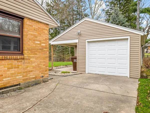 $179,000 | 324 Fairview Boulevard, Rockford, IL 61107