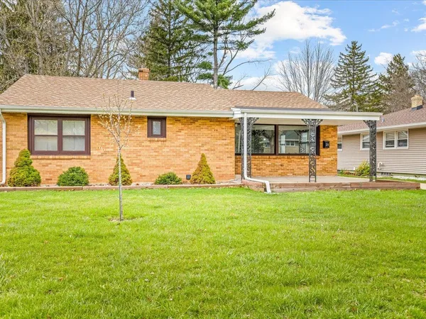 $179,000 | 324 Fairview Boulevard, Rockford, IL 61107