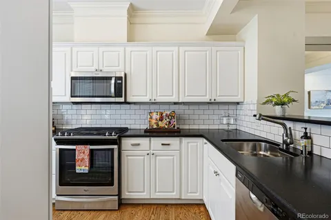 $800,000 | 918 Ivanhoe Street, Denver, CO 80220