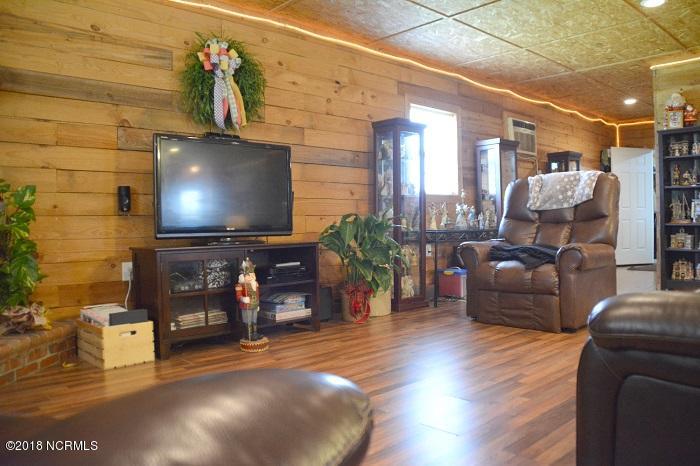3480 Edmond Matthis Road Clinton, NC 28328 - Photo 28 of 35 12-Living Room-3 (2)