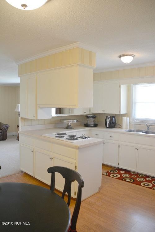 3480 Edmond Matthis Road Clinton, NC 28328 - Photo 8 of 35 14-Kitchen