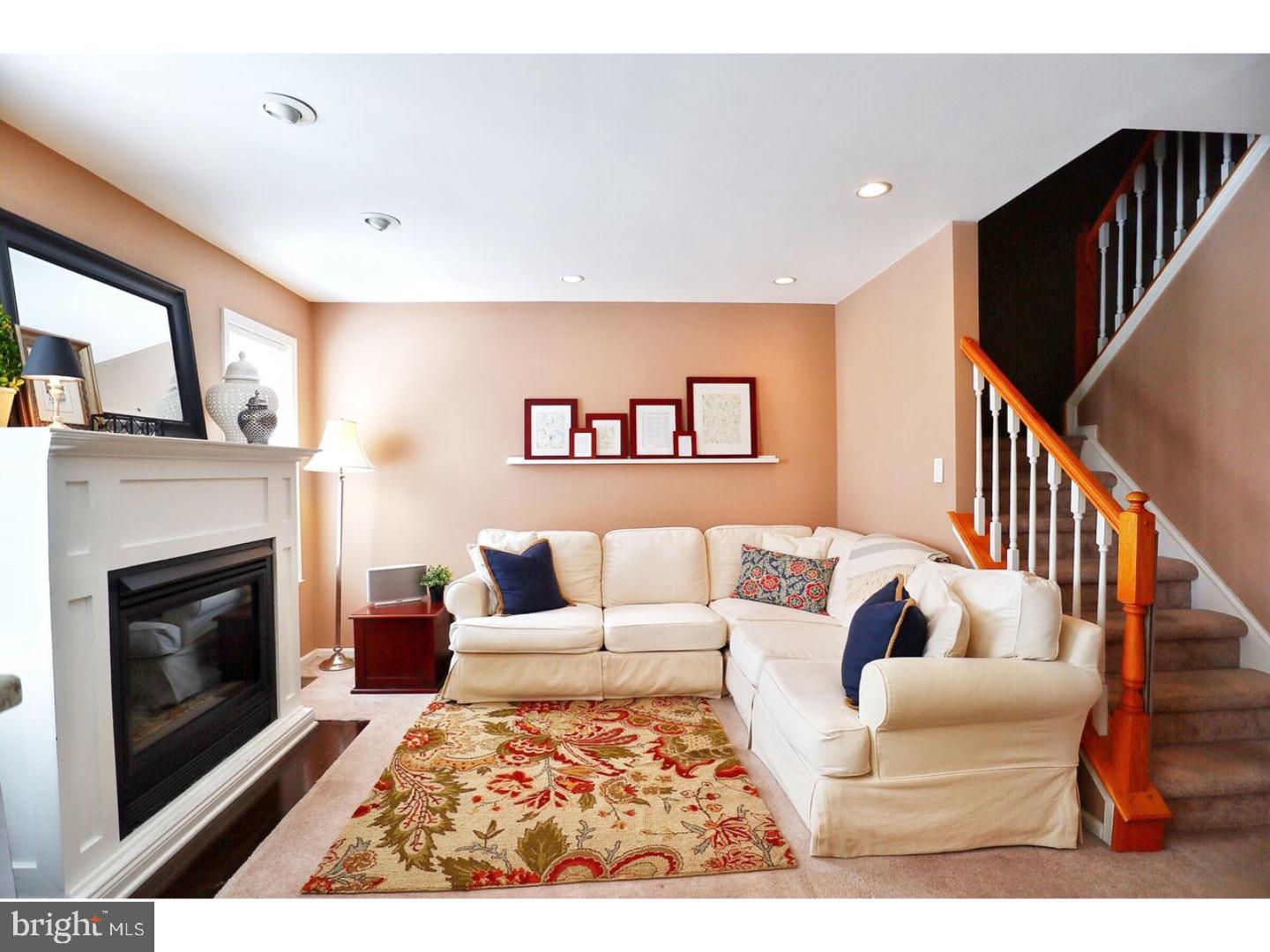 25 Sparrow Walk Newtown, PA 18940 - Photo 12 of 25 Living Room