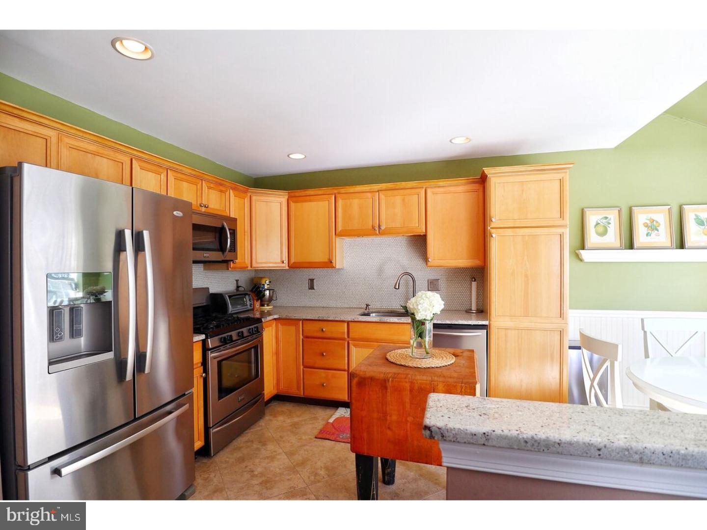 25 Sparrow Walk Newtown, PA 18940 - Photo 8 of 25 Kitchen