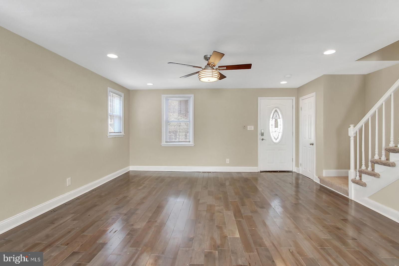4639 Rokeby Road Baltimore, MD 21229 - Photo 8 of 26 Living Room