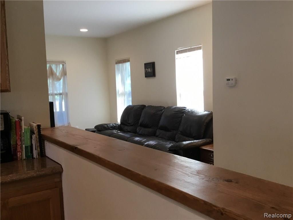 701 West Silver Lake Road Fenton, MI 48430 - Photo 18 of 29