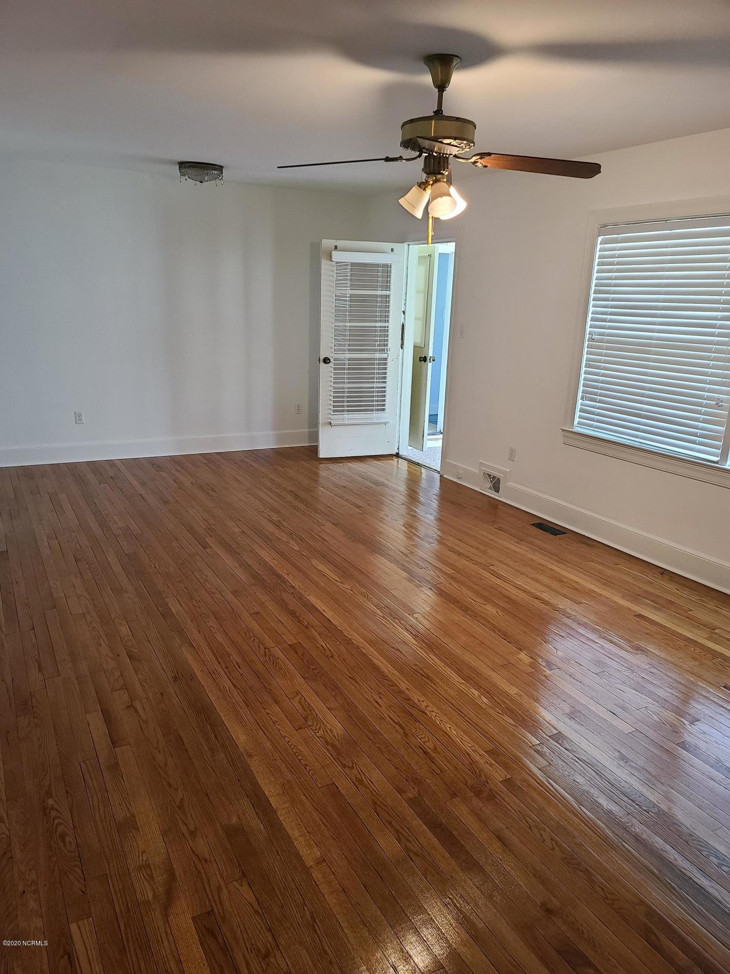 1603 W Road Kinston, NC 28501 - Photo 4 of 21 20200721_145711