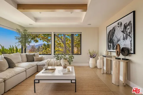 $3,959,000 | 17810 Sabbiadoro Way, Pacific Palisades, CA 90272