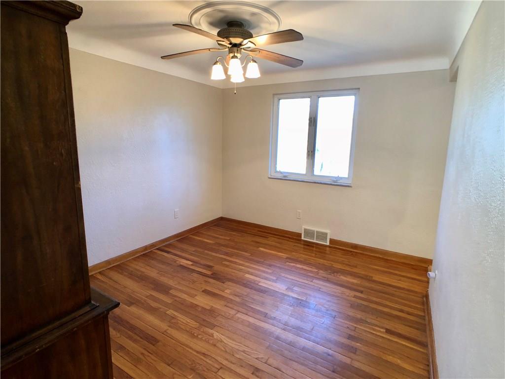 950 Braddock Road Pittsburgh, PA 15221 - Photo 8 of 22 Dining Room