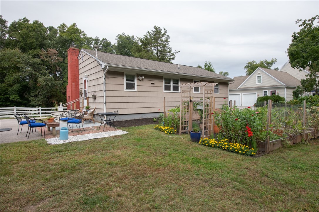 210 Ten Rod Road North Kingstown, RI 02852 - Photo 5 of 28