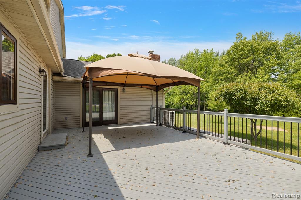 9844 Pine Knob Road Clarkston, MI 48348 - Photo 61 of 65 Gallery Image 61